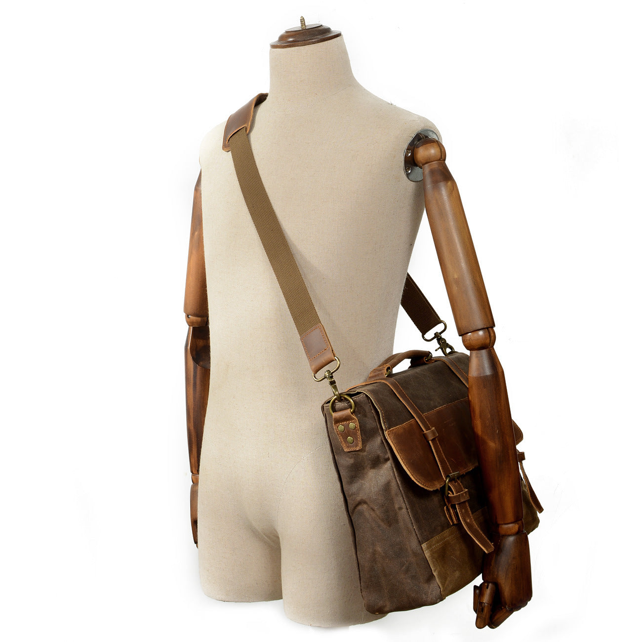 Waxed Canvas Messenger Bag | Winner